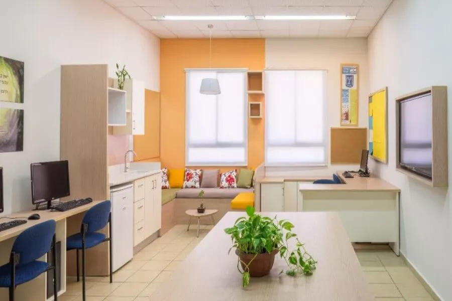 לב בית הספר – חדר המורים